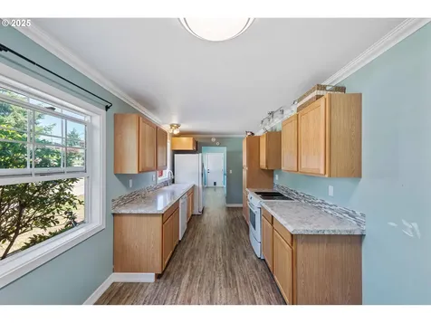 1346 Bayview Street North Bend OR 97459