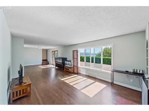 1346 Bayview Street North Bend OR 97459