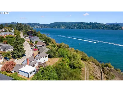 1346 Bayview Street North Bend OR 97459