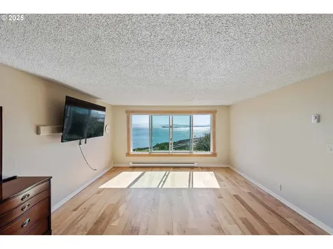1346 Bayview Street North Bend OR 97459