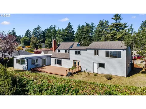 1346 Bayview Street North Bend OR 97459