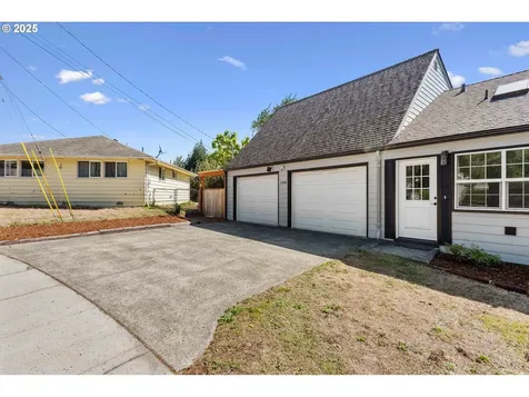 1346 Bayview Street North Bend OR 97459