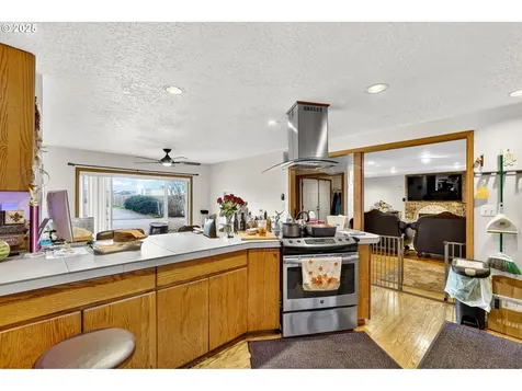 8739 SE Knapp Street Portland OR 97266