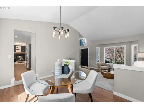 17369 Wake Robin Circle Oregon City OR 97045