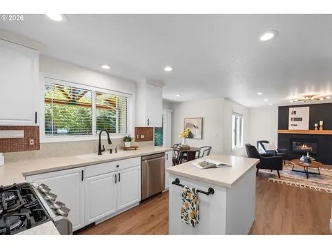 17369 Wake Robin Circle Oregon City OR 97045