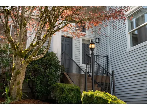17369 Wake Robin Circle Oregon City OR 97045