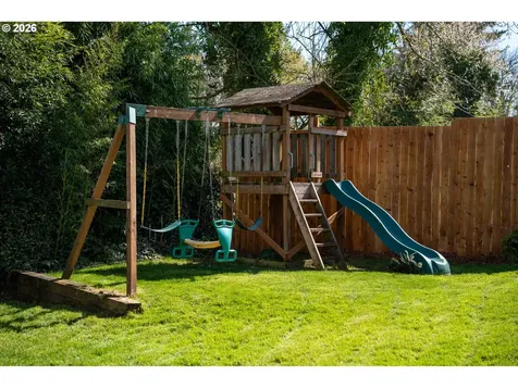 17369 Wake Robin Circle Oregon City OR 97045
