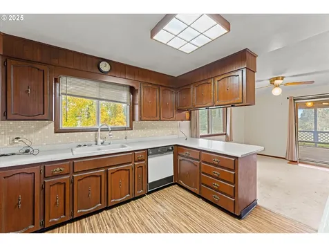 15690 S Carus Road Oregon City OR 97045