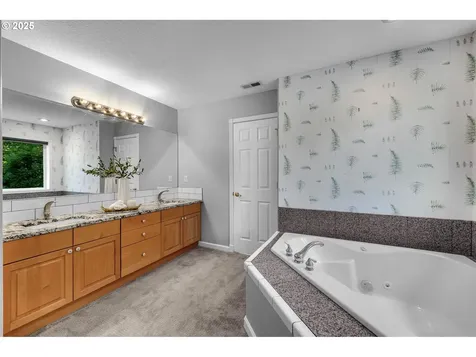1400 NW 155th Circle Vancouver WA 98685