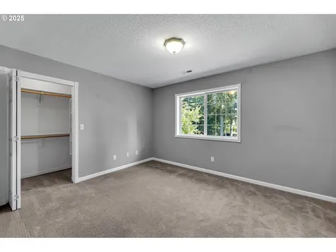 1400 NW 155th Circle Vancouver WA 98685
