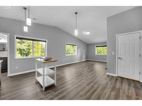 1400 NW 155th Circle Vancouver WA 98685