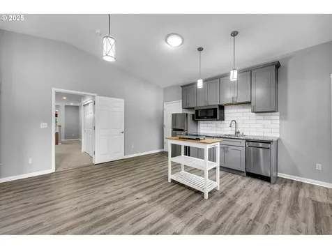 1400 NW 155th Circle Vancouver WA 98685