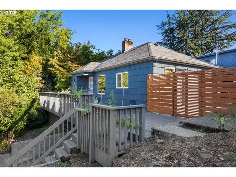 7320 SE Alder Street Portland OR 97215