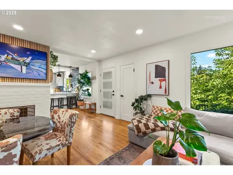 7320 SE Alder Street Portland OR 97215