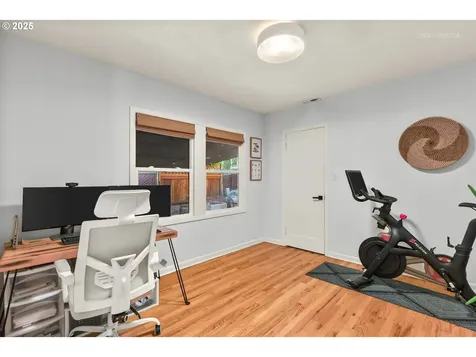 7320 SE Alder Street Portland OR 97215
