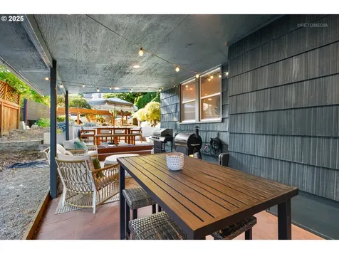 7320 SE Alder Street Portland OR 97215