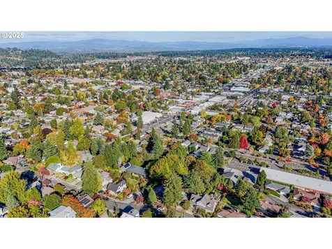 7320 SE Alder Street Portland OR 97215