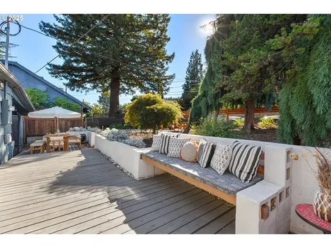 7320 SE Alder Street Portland OR 97215