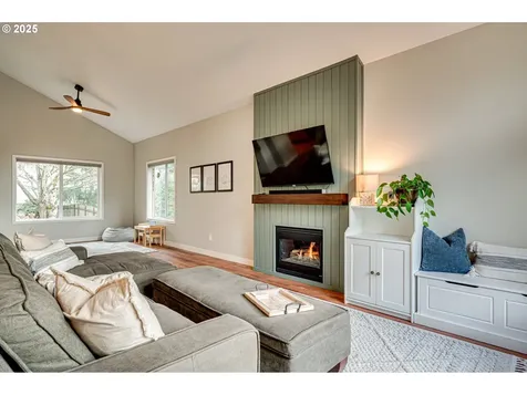 1648 N 9th Street Washougal WA 98671