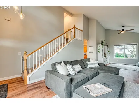 1648 N 9th Street Washougal WA 98671