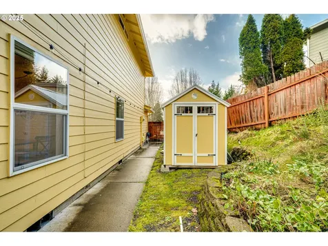 1648 N 9th Street Washougal WA 98671