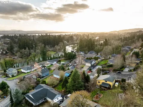 1648 N 9th Street Washougal WA 98671