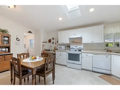 1003 Shadow Ranch Lane Roseburg OR 97470