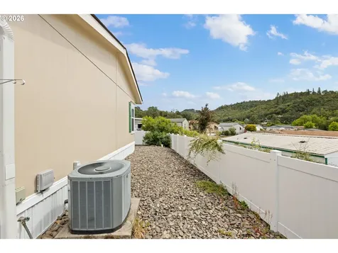 1003 Shadow Ranch Lane Roseburg OR 97470