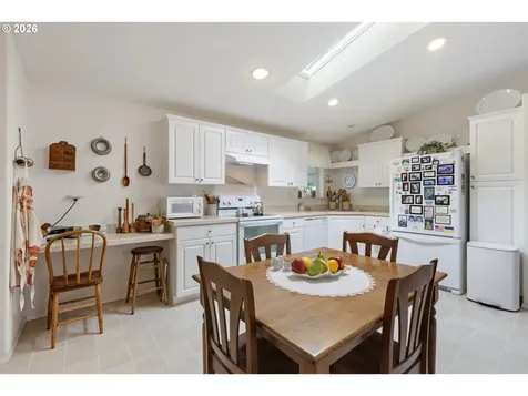 1003 Shadow Ranch Lane Roseburg OR 97470