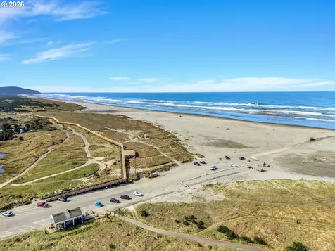 105 Ocean Beach Boulevard Long Beach WA 98631