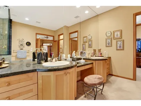 284 SE 41st Court Gresham OR 97080