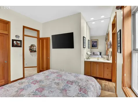 284 SE 41st Court Gresham OR 97080