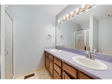 2040 NE 213th Avenue Fairview OR 97024