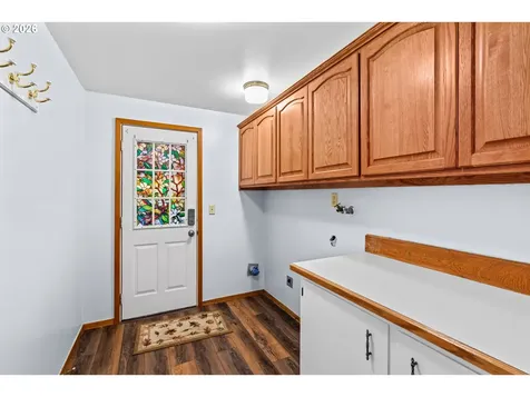 81541 Davisson Road Creswell OR 97426