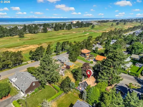 643 5th Street Gearhart OR 97138