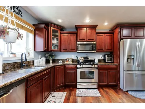 9907 SE Amherst Street Clackamas OR 97015