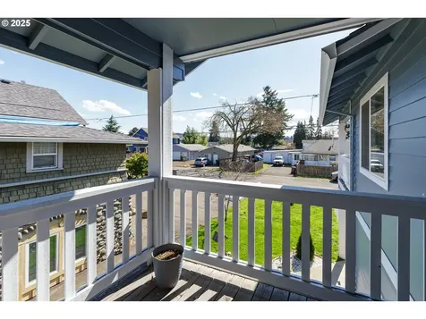 9907 SE Amherst Street Clackamas OR 97015