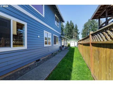 9907 SE Amherst Street Clackamas OR 97015