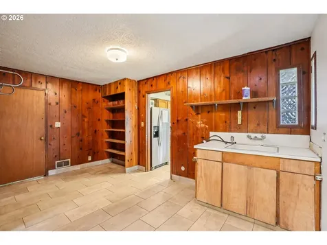 4036 NE 102nd Avenue Portland OR 97220