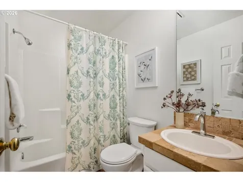 2341 NW Overton Street Portland OR 97210