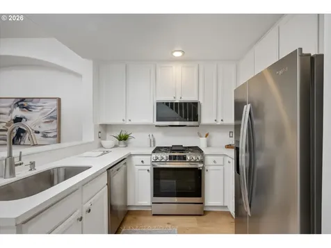 2341 NW Overton Street Portland OR 97210