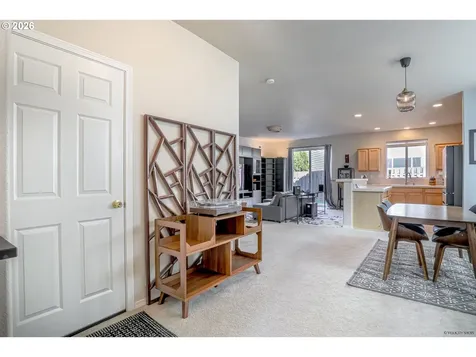 1652 SW Wright Place Troutdale OR 97060