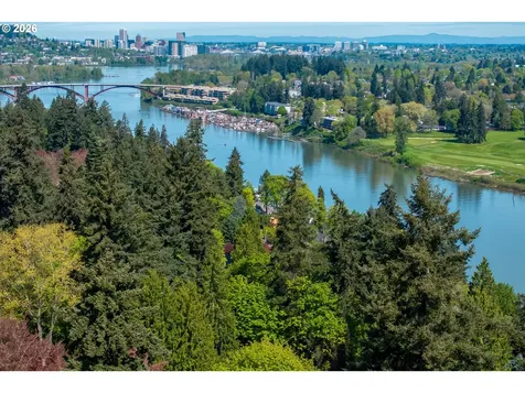 1911 S Carey Lane Portland OR 97219