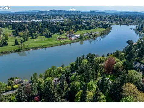 1911 S Carey Lane Portland OR 97219