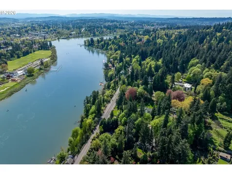 1911 S Carey Lane Portland OR 97219