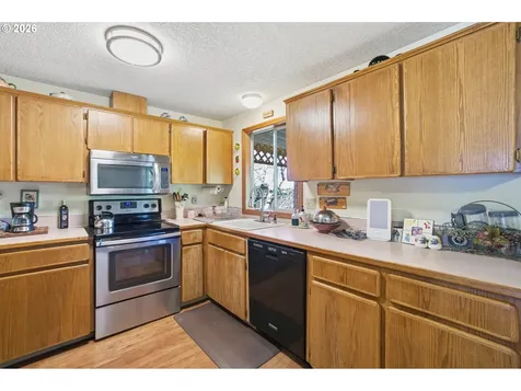 12723 SE Main Street Portland OR 97233