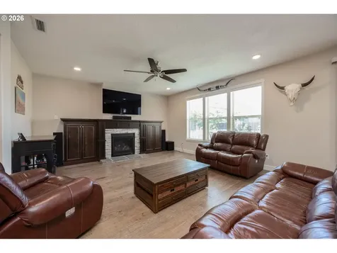 5710 NE 133rd Street Vancouver WA 98686