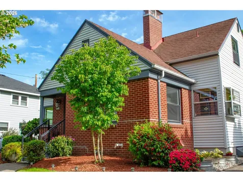 4446 NE Irving Street Portland OR 97213