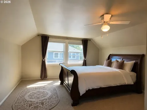 4446 NE Irving Street Portland OR 97213