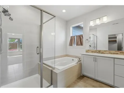 205 NW 116th Street Vancouver WA 98685